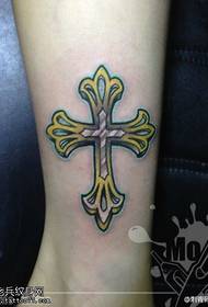 Kojų spalvingas trijų matmenų kryžiaus tatuiruotės raštas