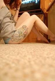 Girl leg totem tattoo picture