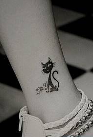 Atsikana miyendo kitten tattoo pateni chithunzi