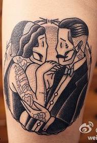 Mguu ulikatwa mfano wa tattoo nyeusi na nyeupe