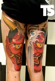 picha ya kibinafsi ya tattoo kwenye mguu