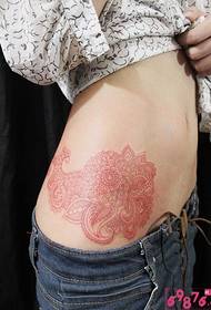 Foto sexy di tatuaggi alla vaniglia rossi creativi a vita piccola