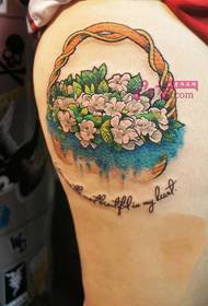 Dij prachtige gardenia tatoeëringsfoto