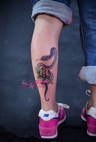 Personaliteti i gjarprit Walnut Snake Shank Tattoo Picture