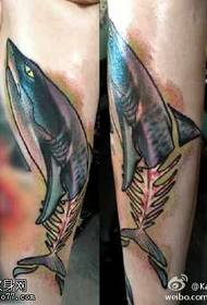 Нога кольору татуювання акули візерунок