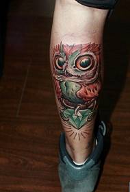 usa ka kolor nga kolor sa tattoo sa owl sa bitiis