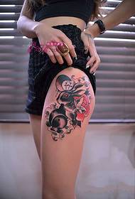 Imagen de tatuaje creativo de viaje de conejo de jade grande