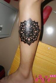 Calf creative Chinese lotus totem picture