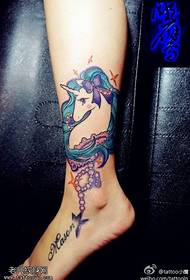 Jalkojen väri yksisarvinen pentagrammi-tatuointikuva