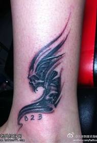 Modellu di tatuatu di craniu neru frescu