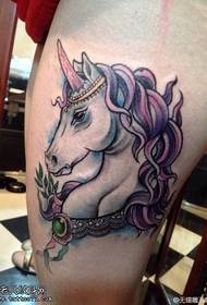 Iwa tatuu ti awọ ara ti Unicorn tatuu