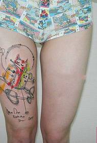 創意飛碟外星人大腿紋身圖片