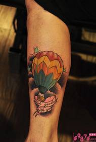 Bērnišķīga sapņa karstā gaisa balona kājas tetovējuma attēls