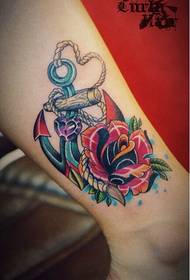 Motivo tatuaggio rosa ancoraggio personalità gamba colore