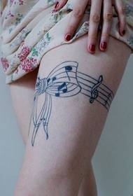 Una foto sexy di tatuaggi di l'arcu di tatuaggi