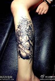 Modello di tatuaggio gufo gamba