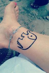 चेन यिहान वासराला गोंडस हत्तीचा टॅटू चित्र