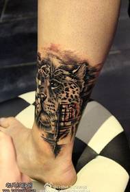 Leg leopard tattoo pattern