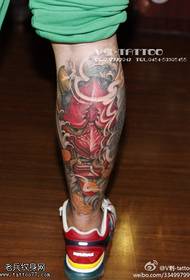Cara roja, ferozmente como patrón de tatuaje