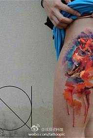 Benfärg nio-tailed räv tatuering bild