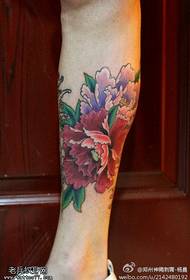 Leg color peony tattoo pattern