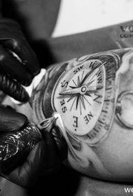 Prachtig horloge tattoo patroon