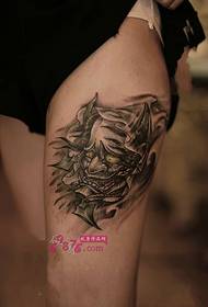 Foto di bellezza tradizionale prajna coscia tatuaggio