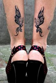 Ženské nohy motýl tetování vzor, aby si obrázky