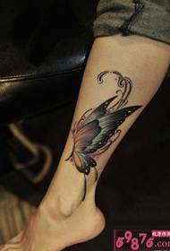 Bella stampa di tatuaggi di vitellu di farfalla di fiore