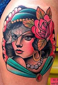 Nő lába színes karakter portré lány tetoválás minta