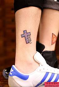 Modello di tatuaggio croce cielo stellato gamba
