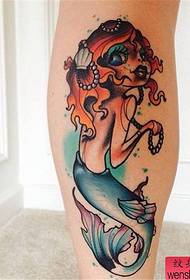 Нога творческая татуировка русалки