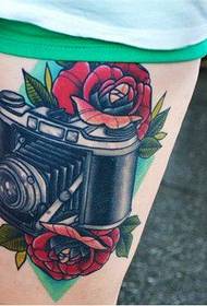 Modèle de tatouage de caméra femme personnalité personnalité