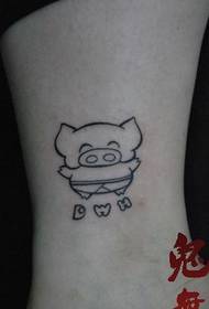 Meedchen säi Been Cartoon Schwäin Tattoo Aarbecht