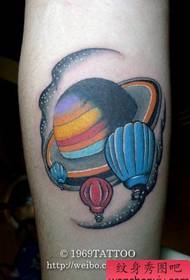 Piccole gambe fresche, tatuaggi di stelle