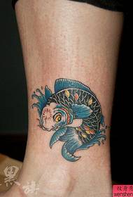 Tattoo show, rekommenderar ett tioarmat bläckfisk tatuering mönster