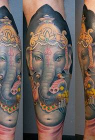 Een creatief beeld van het been is als een tatoeage van de god van rijkdom