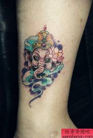 Hanka cute elefante jainko txiki tatuaje eredua