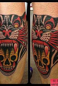 Spektaklo por tatuoj, rekomendu taturan kapon de tigra