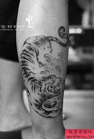 Тетоважа со мапа за тетоважи се препорачува на тетоважа на тигар скица за нозе работи