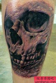 Legs, European and American tattoos, and tattoos are shared by tattoos.
