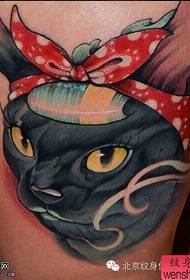 腿顏色蝴蝶結貓紋身工作的紋身