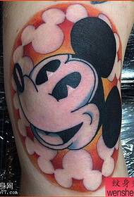 La muzeo pri tatuoj rekomendas desegnitan desegnon pri tatuaje pri Mickey