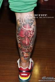 ຜູ້ຊາຍຂາເຢັນຮູບແບບ tattoo prajna ຄລາສສິກ