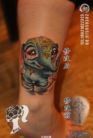 Tendência de moda de perna de bebê elefante tatuagem padrão