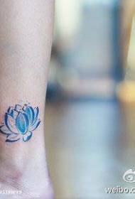 Exquisite blue lotus tattoo pattern on the legs