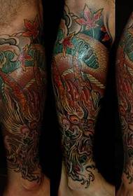 kojos drakono tatuiruotės darbas