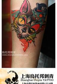 Model de tatuaj la modă pentru pisici pentru picioarele fetei