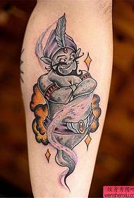 Spettacolo di tatuaggi, consiglia un tatuaggio leggero per le gambe