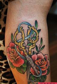 Leg School Scissors Rose -tatuoinnit